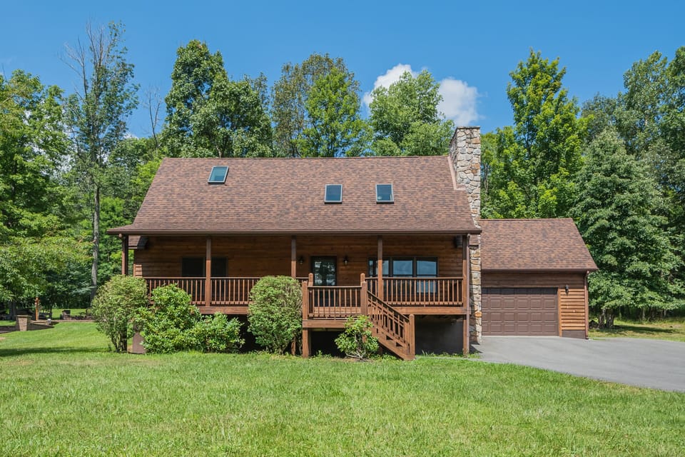 House (3 Bedrooms) | Front of property