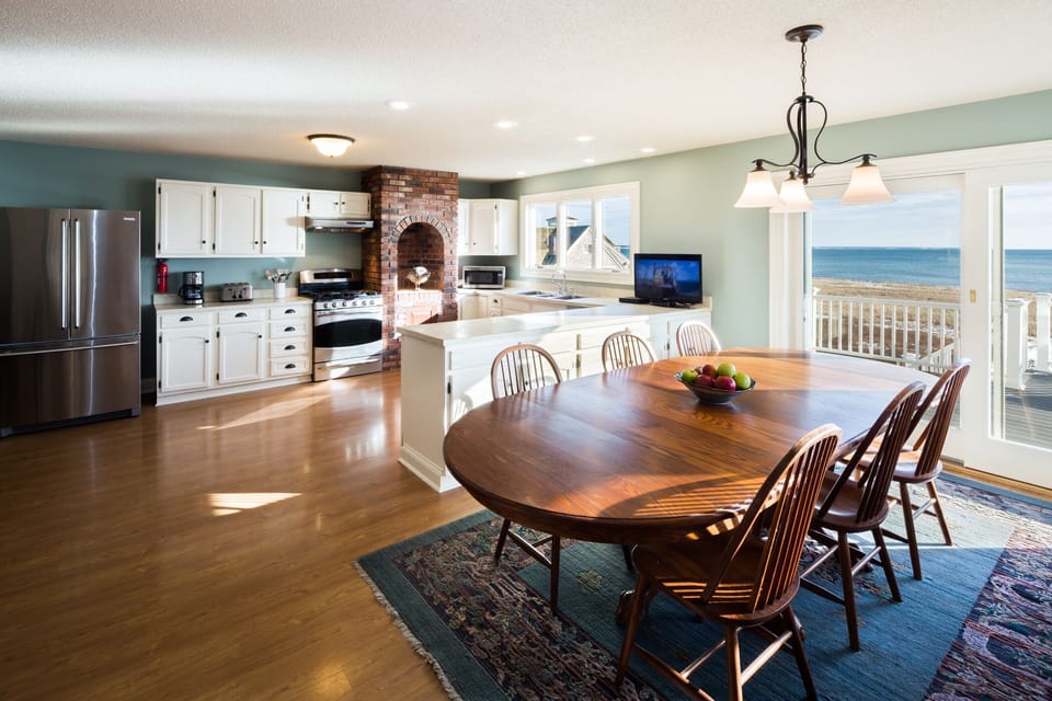 Great room view - Large, sunny kitchen with spectacular harbor view.