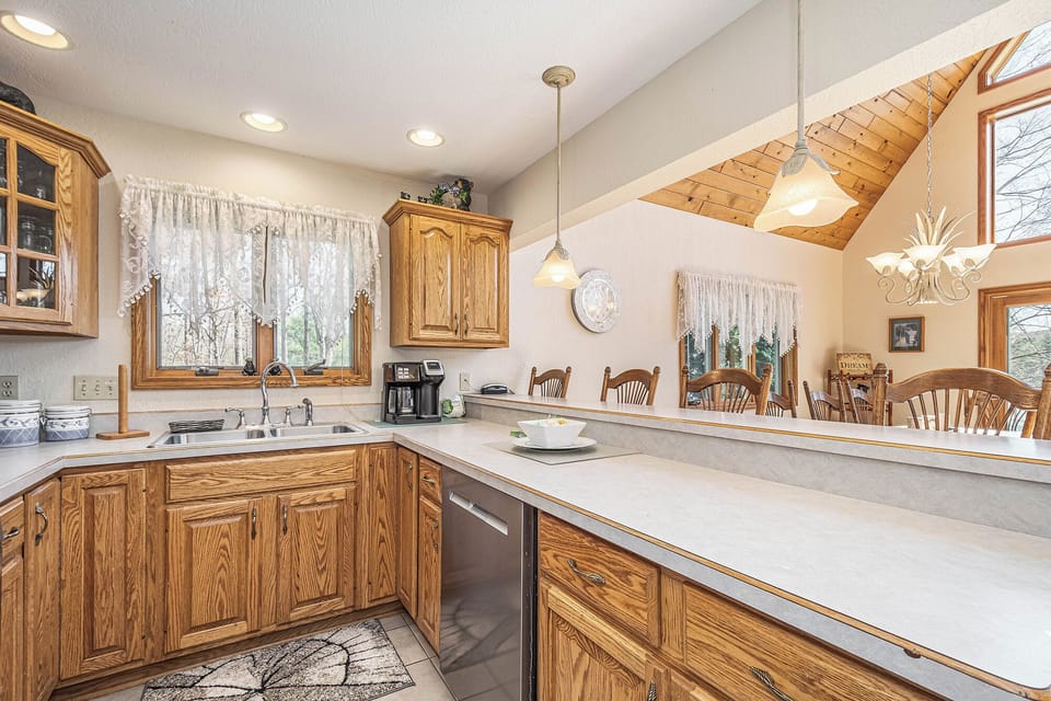 House (4 Bedrooms) | Property amenity
