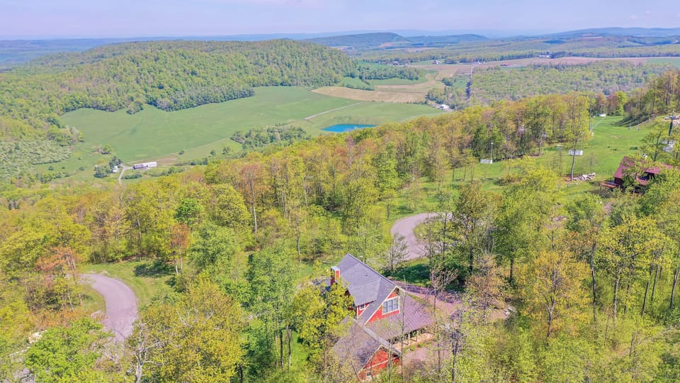 House (4 Bedrooms) | Property amenity