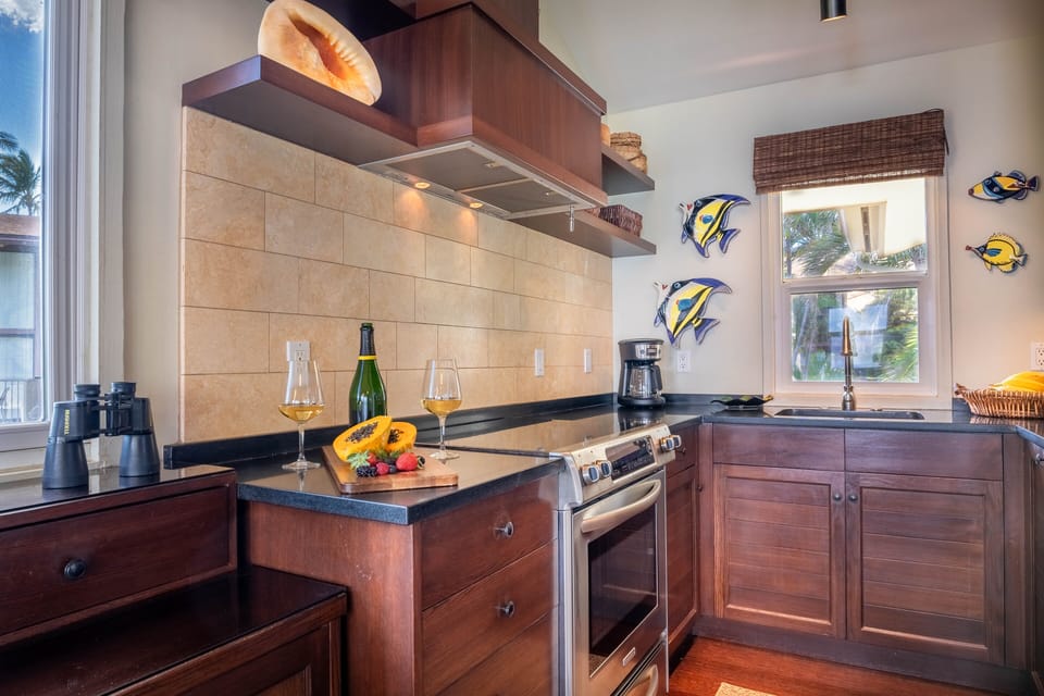 Makani A Kai B3- Kitchen
