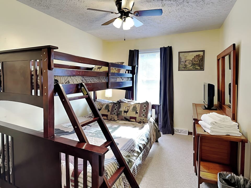 House (3 Bedrooms) | Property amenity
