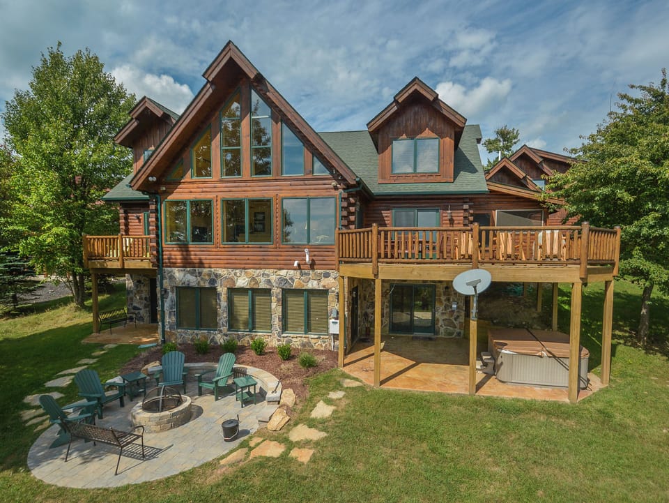 House (5 Bedrooms) | Front of property