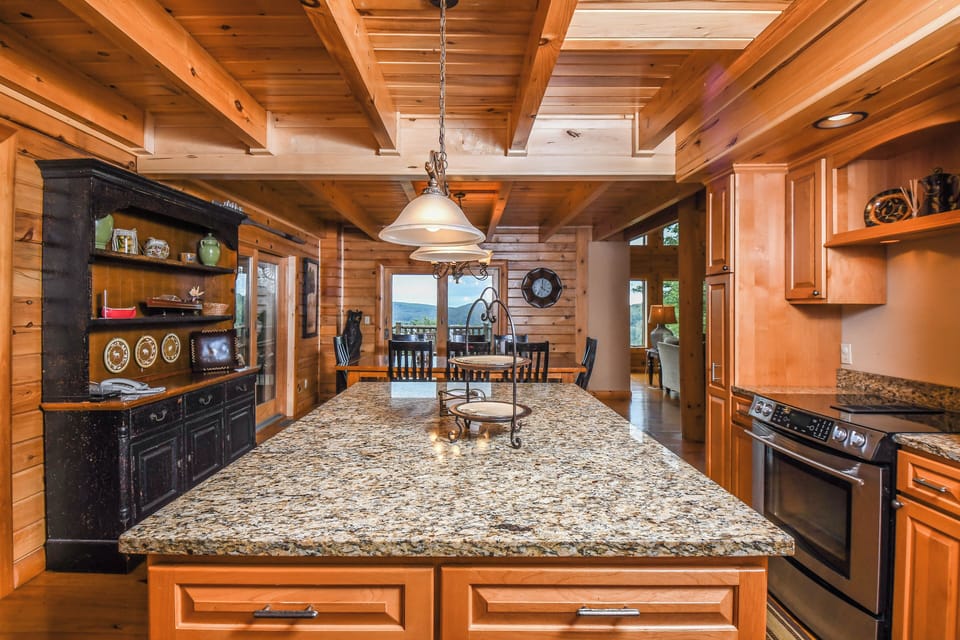House (5 Bedrooms) | Property amenity