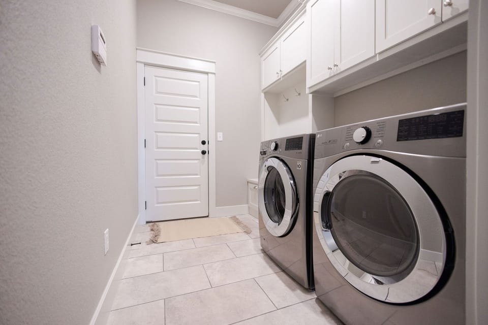 Laundry/ Mud Room / Door to Garage