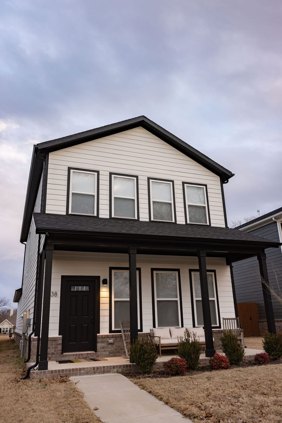 New Home close to Crystal Bridges, Downtown Square and Mountain Bike Trails!