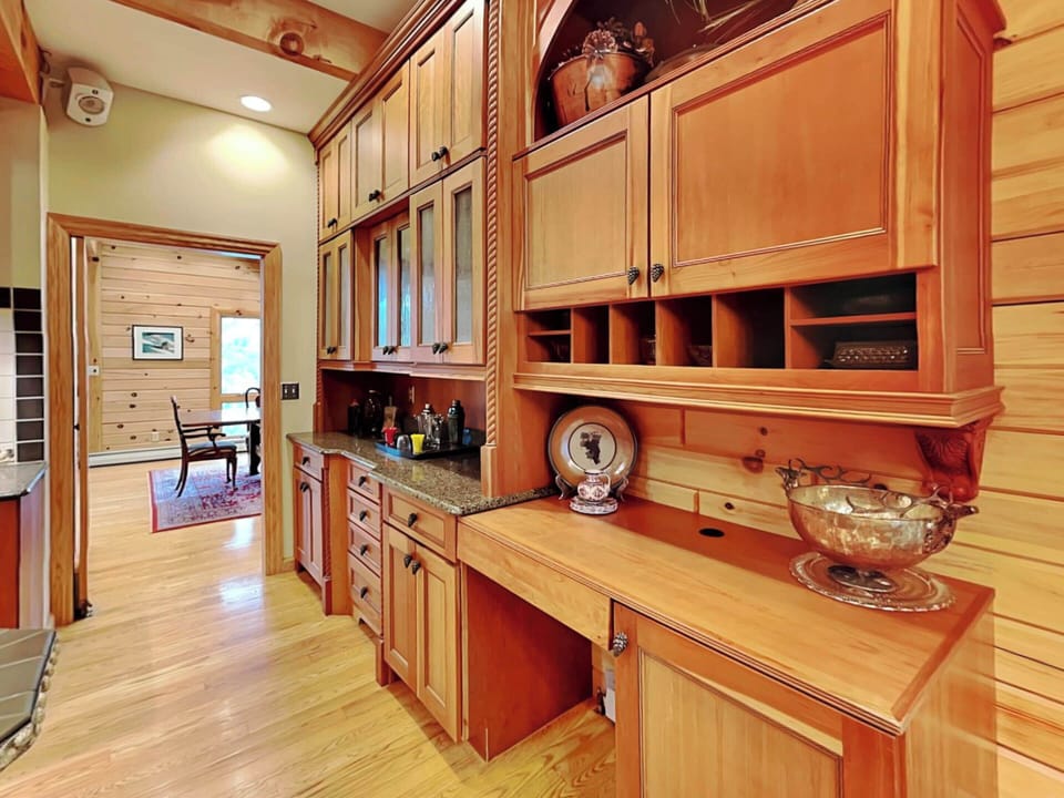 House (4 Bedrooms) | Property amenity