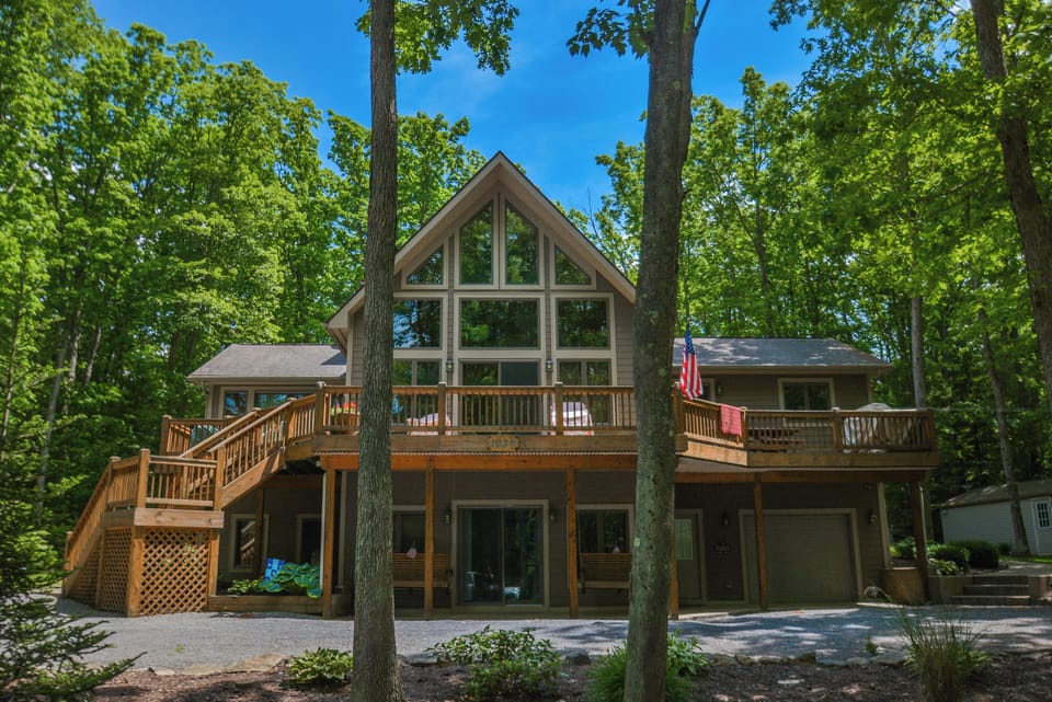 House (5 Bedrooms) | Exterior