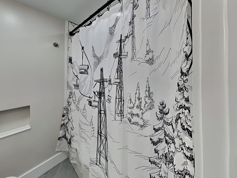 House (Multiple Bedrooms) | Property amenity