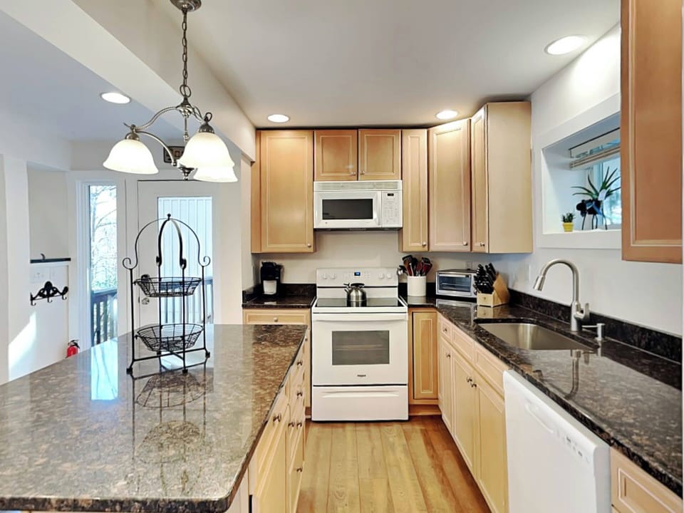 House (4 Bedrooms) | Property amenity