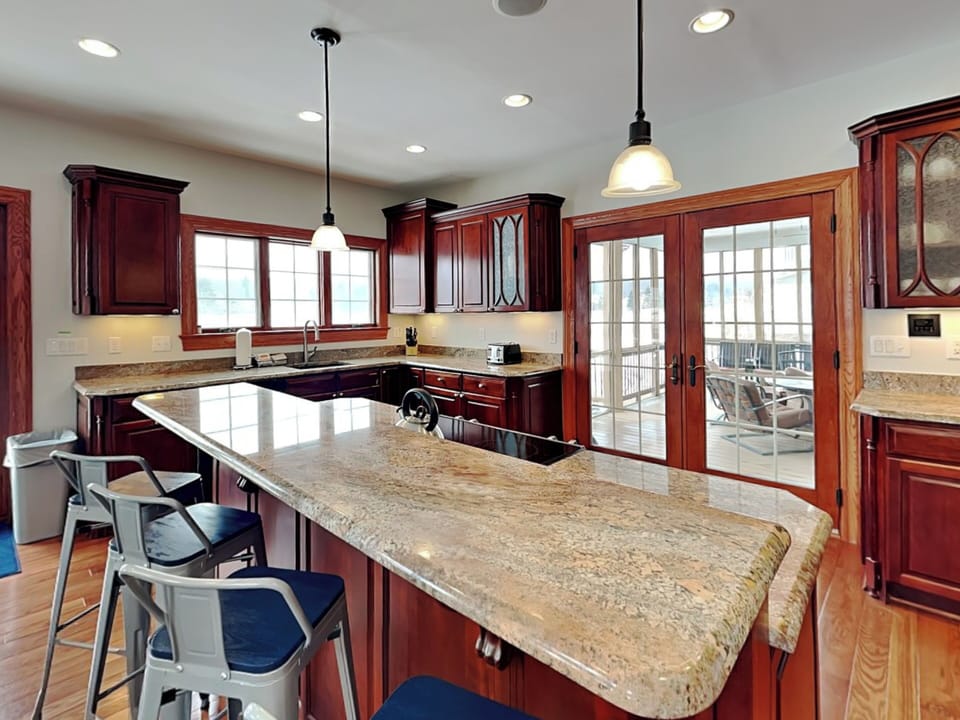 House (5 Bedrooms) | Property amenity