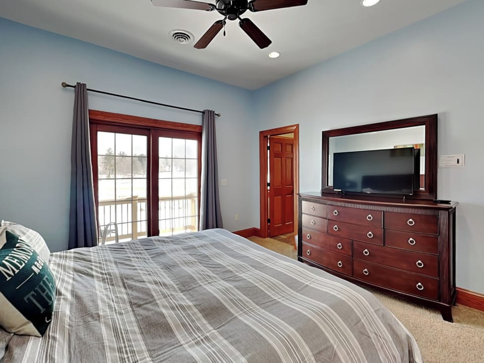 Limitless Joy by Taylor Made Deep Creek Cabin in Deep Creek Lake