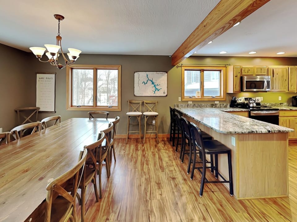 House (6 Bedrooms) | Property amenity