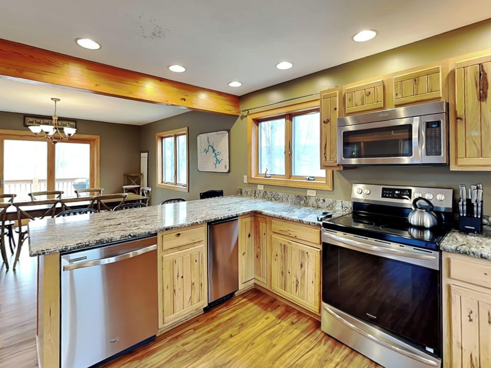 House (6 Bedrooms) | Property amenity