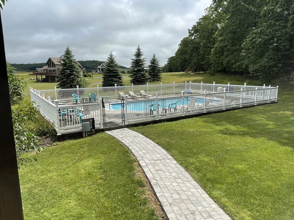 House (4 Bedrooms) | Property amenity
