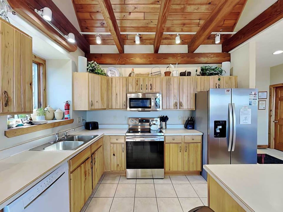 House (4 Bedrooms) | Property amenity