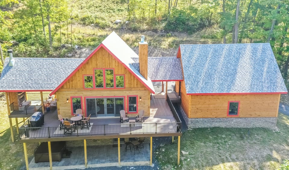 House (5 Bedrooms) | Front of property