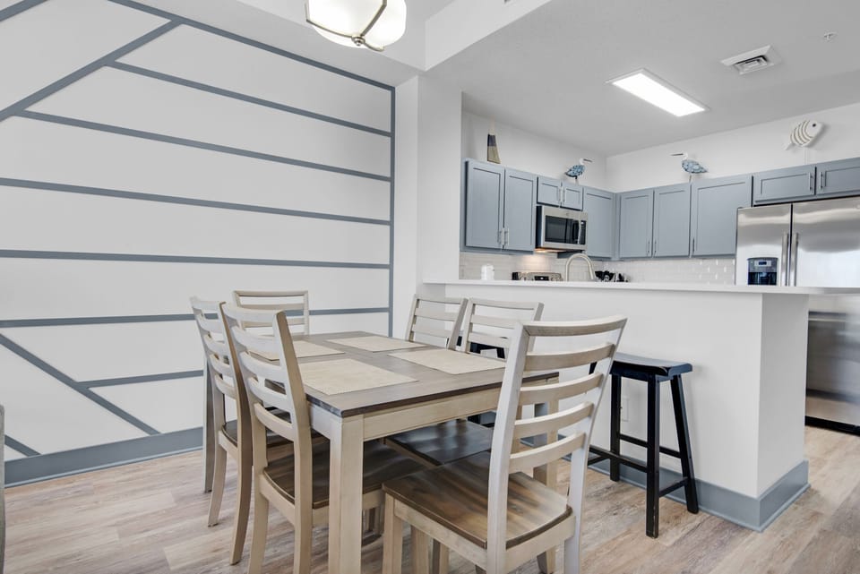 Dining table seats 6