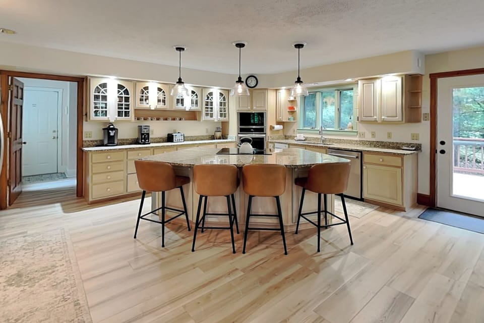 House (5 Bedrooms) | Property amenity