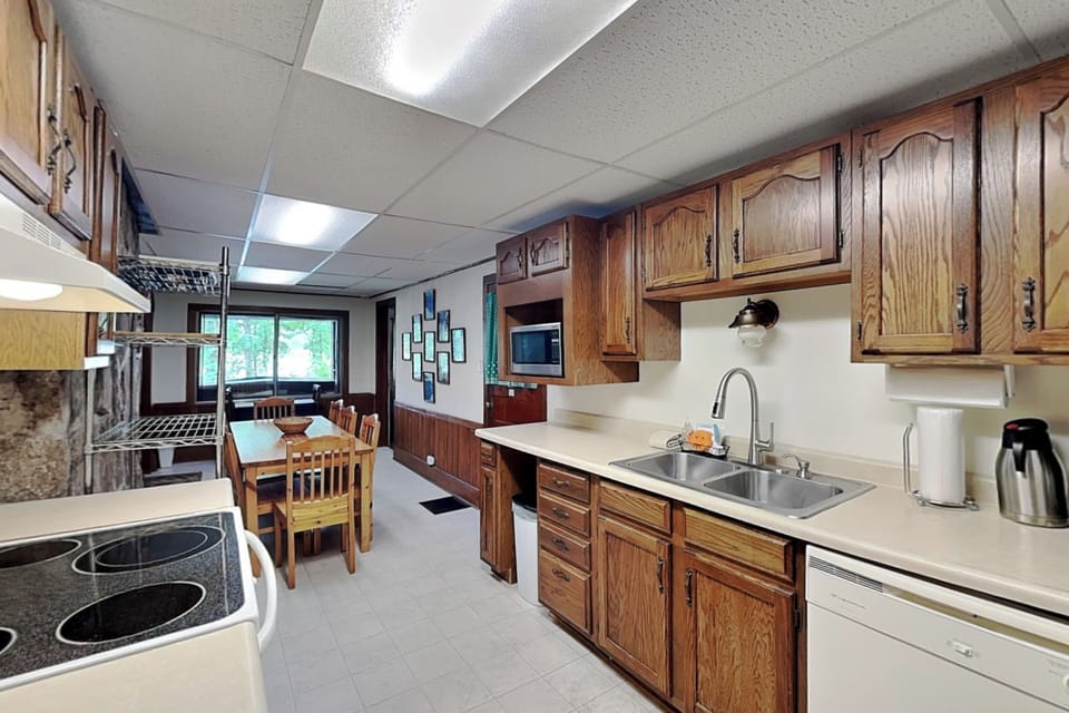 House (3 Bedrooms) | Property amenity