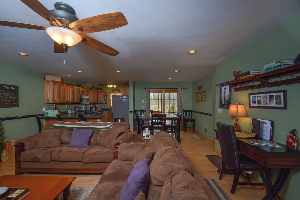 House (4 Bedrooms) | Property amenity