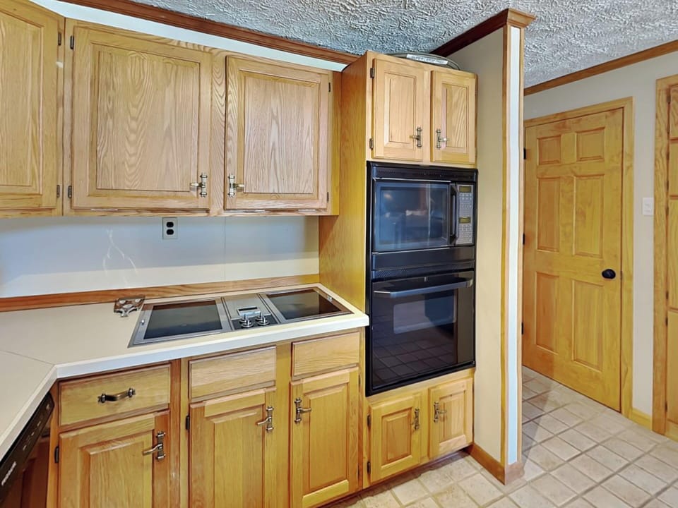 House (3 Bedrooms) | Property amenity