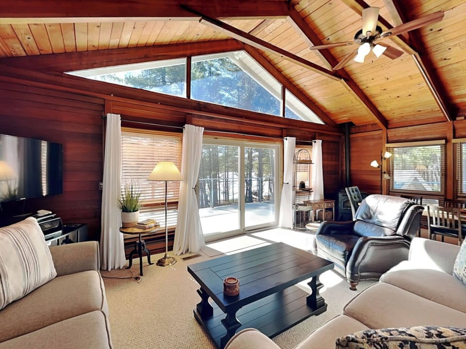 House (3 Bedrooms) | Property amenity