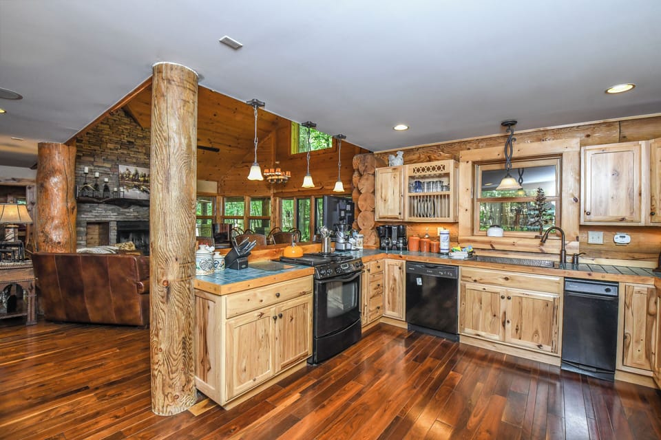 House (3 Bedrooms) | Property amenity