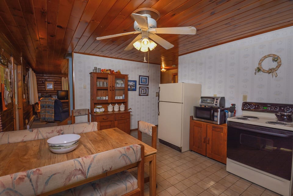 House (3 Bedrooms) | Property amenity