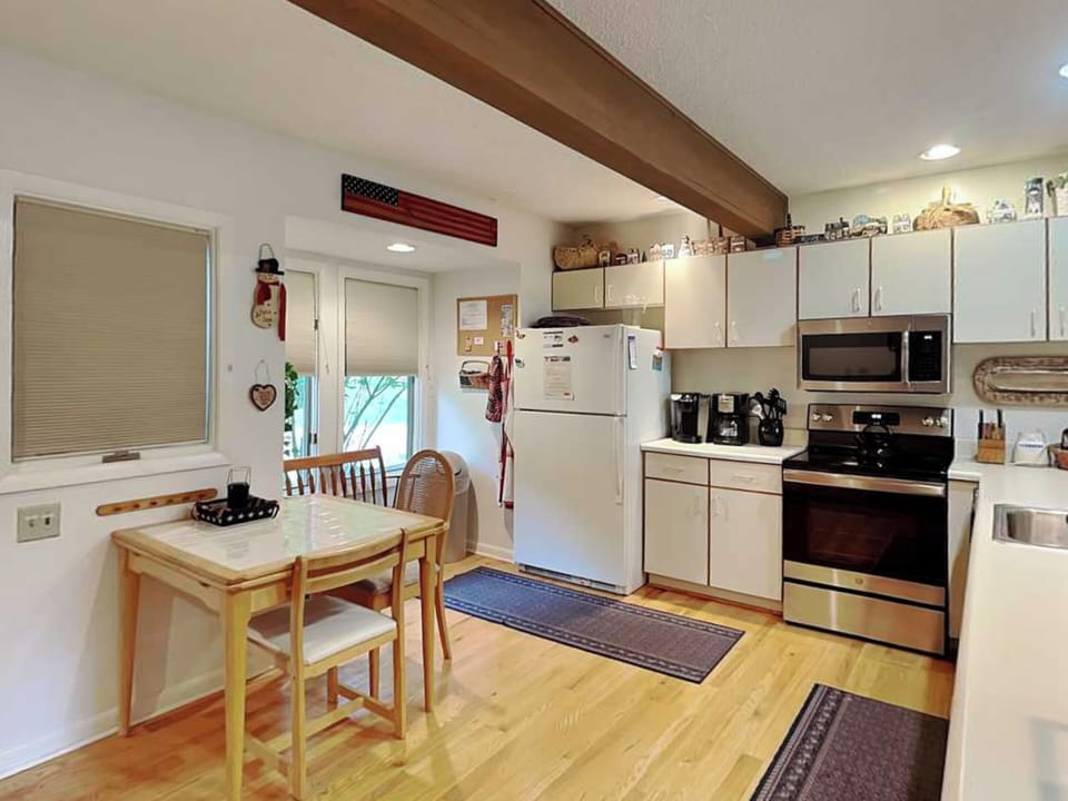 Studio (2 Bedrooms) | Property amenity