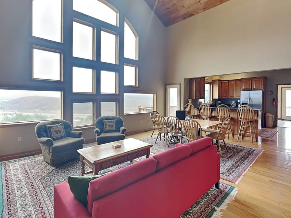 House (4 Bedrooms) | Property amenity