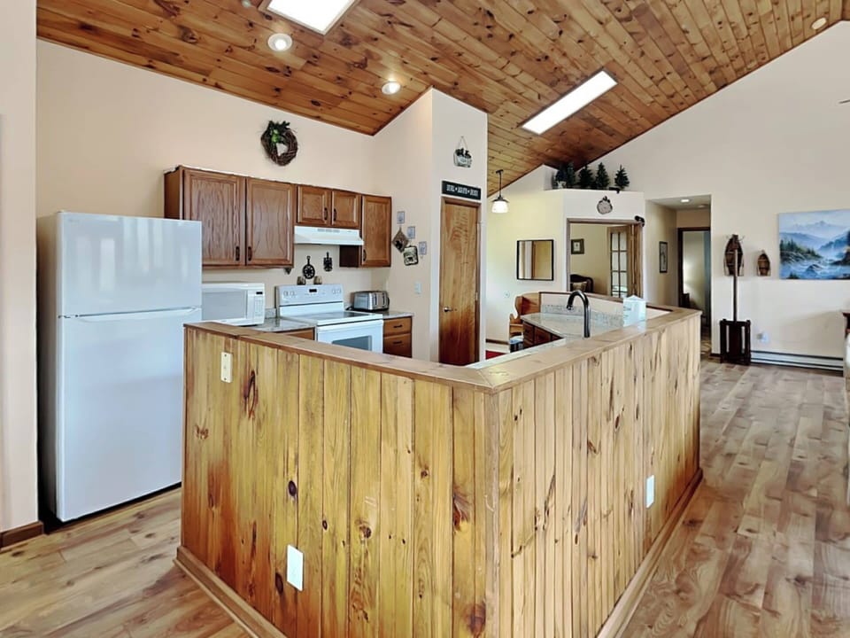 House (4 Bedrooms) | Property amenity