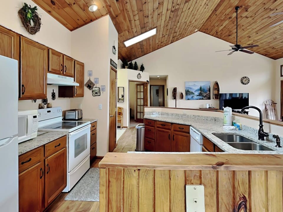 House (4 Bedrooms) | Property amenity
