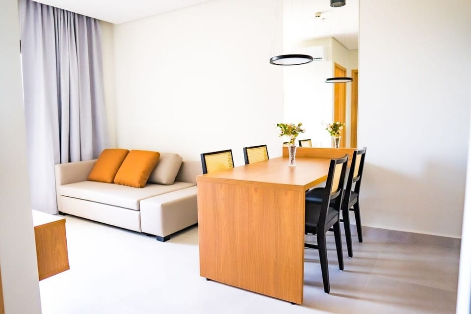ESPAÇO PARA HOSPEDES ADICIONAIS, COM FRIGOBAR, MICROONDAS, UTENSILIOS REFEIÇÃO