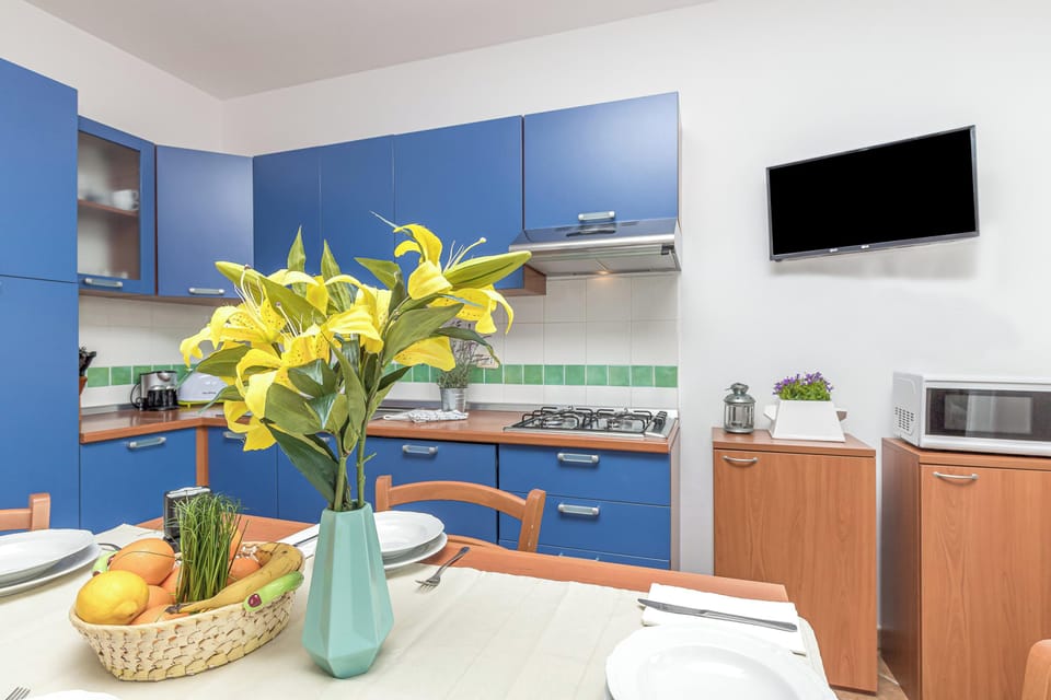 Kitchen and dining area