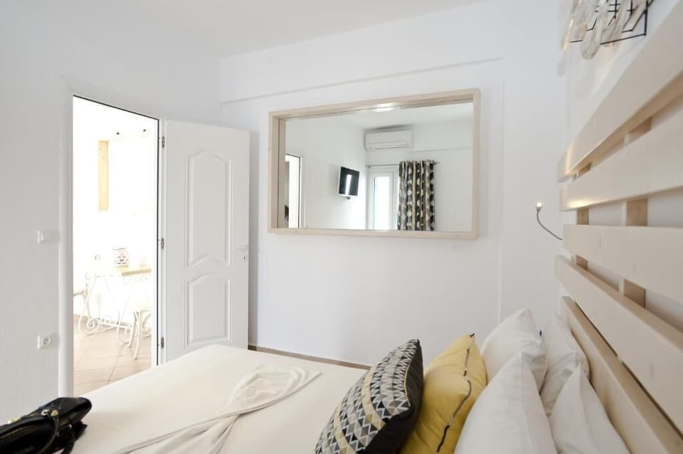 Junior Suite | In-room safe, soundproofing, iron/ironing board, free WiFi