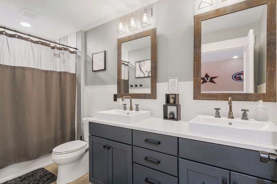 Upstairs full bath off of game room.