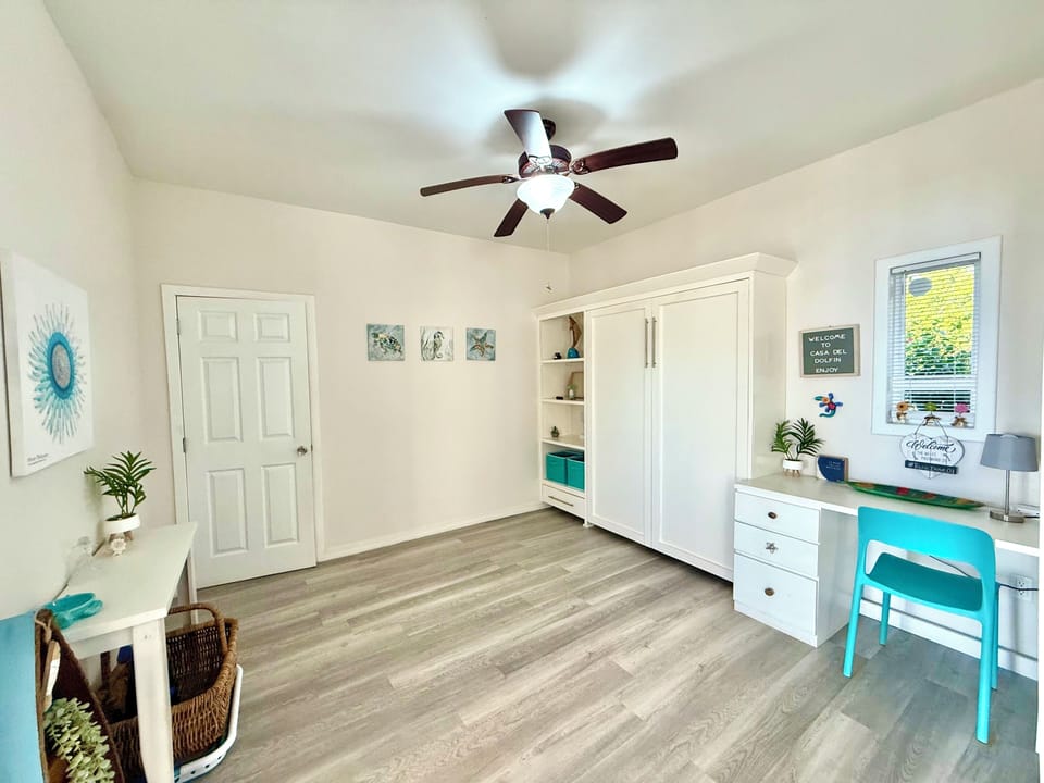 Office / 3rd Bedroom with Murphy Bed
