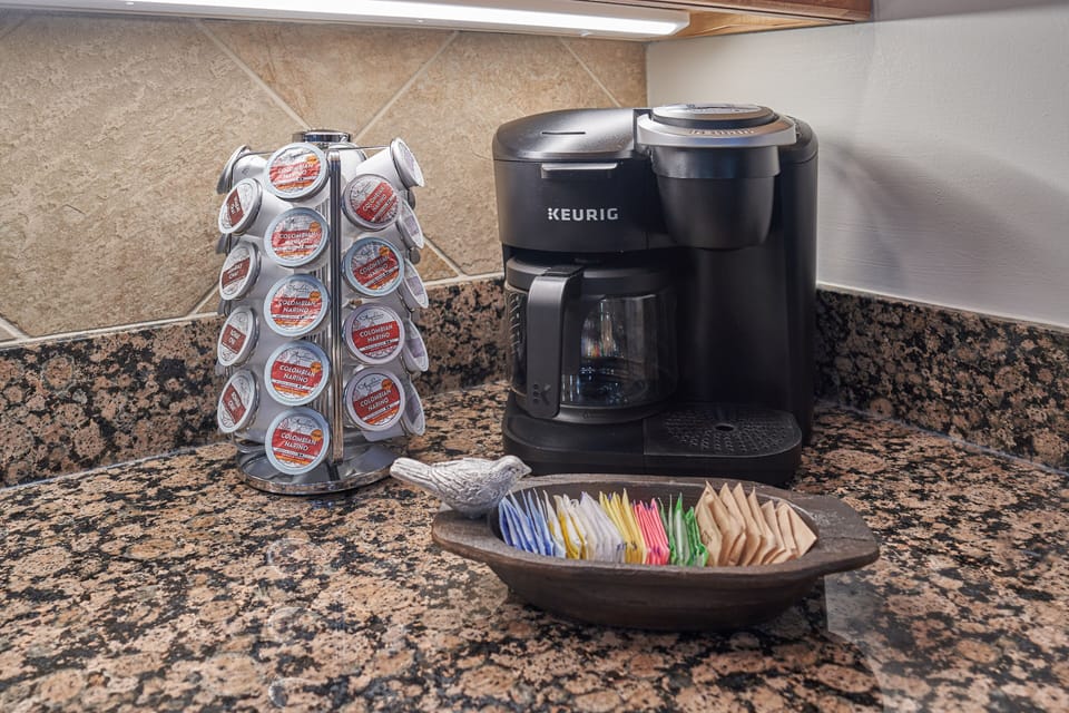 Keurig with Both 12 Cup Coffee Pot & Single Serve K-Cups