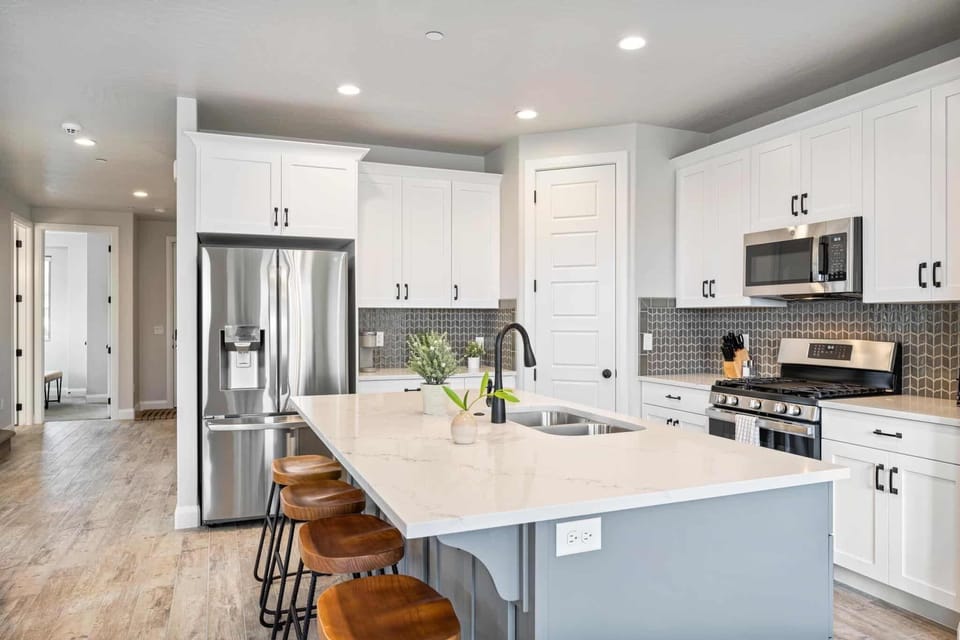 House, 5 Bedrooms | Private kitchen | Coffee/tea maker, fridge, oven, toaster