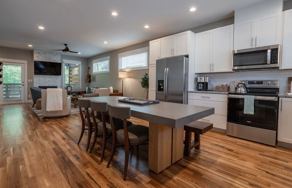 Kitchen offers a Smooth Top Electric Range