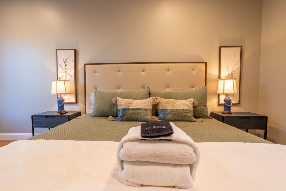 Guest Room #3 w/ King Bed