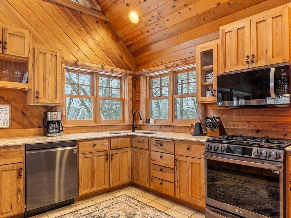 New black stainless appliances!