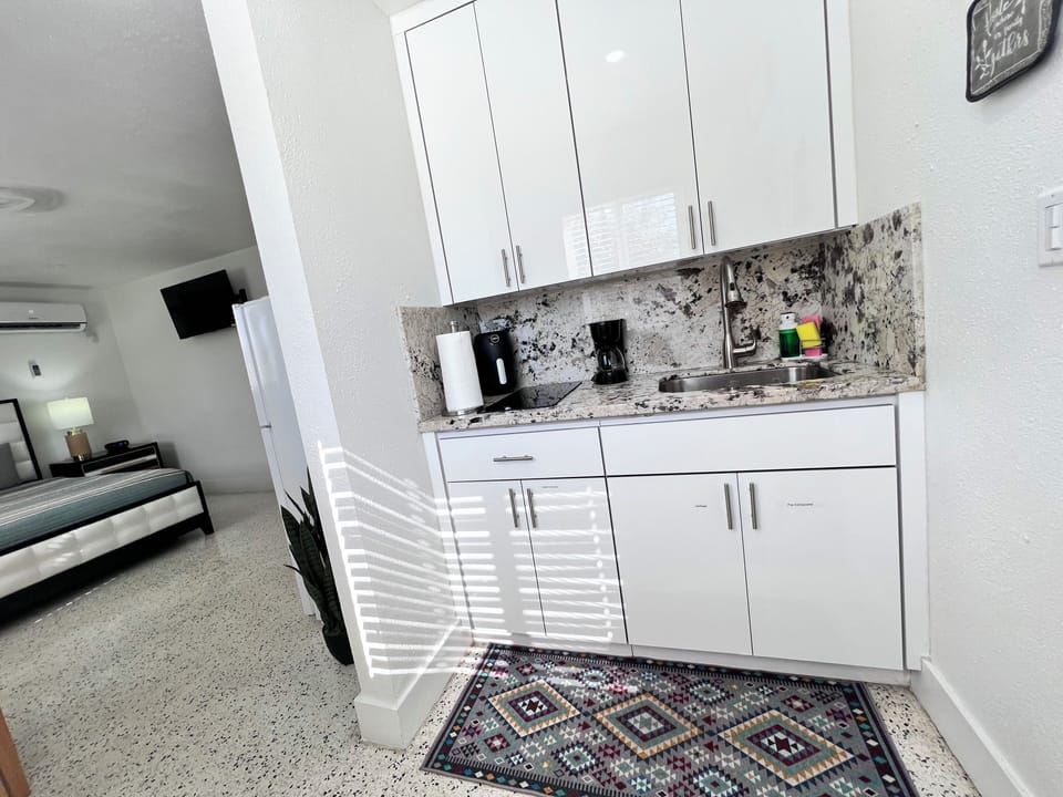 Studio, 1 Bedroom, Balcony | Interior