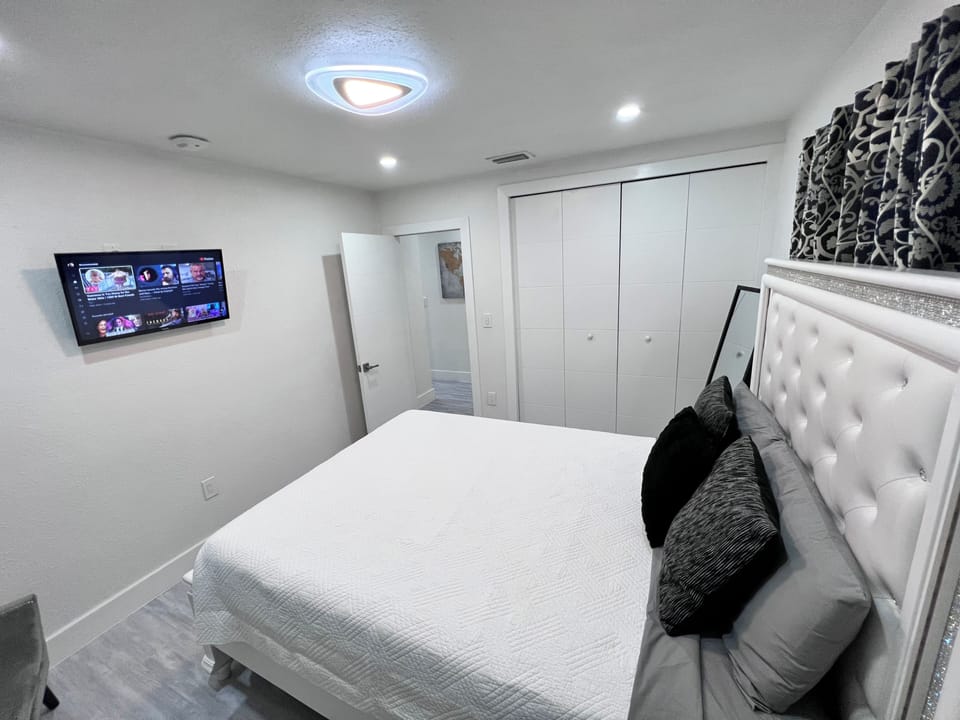 💎💎stylish 2 Bedrooms Apartment By Miami Airport Apartment in Miami
