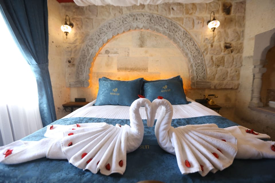Deluxe Studio Suite | Premium bedding, minibar, individually decorated, blackout drapes