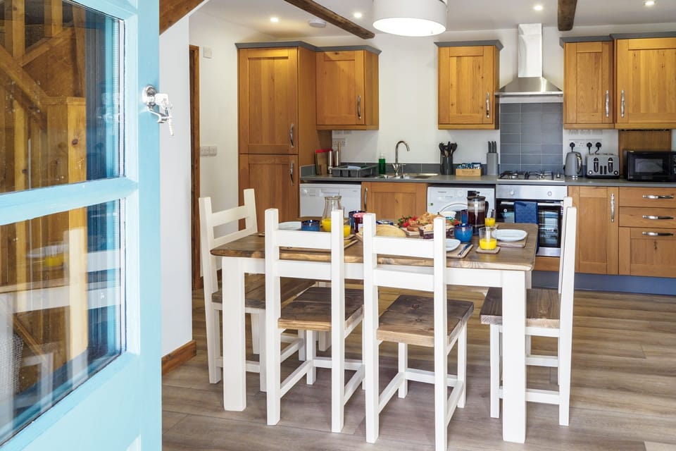 Tresooth Cottages, Kerenza Cottage, Kitchen