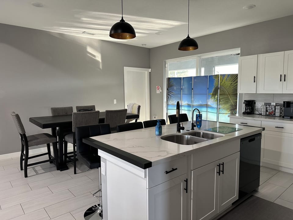 Kitchen / Dinning room view.