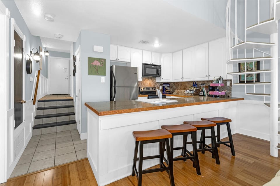 Additional dining seating