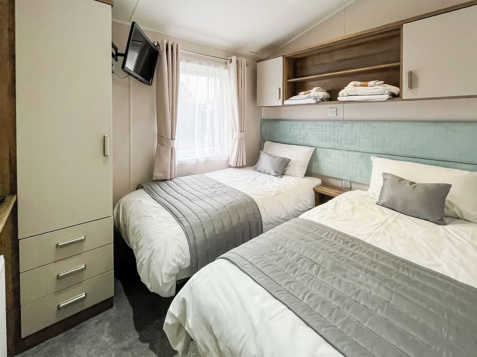 Twin bedroom | Reed Roost - The Laurels, Addlethorpe, near Skegness